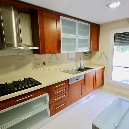 Luxury T2 * Lissabon